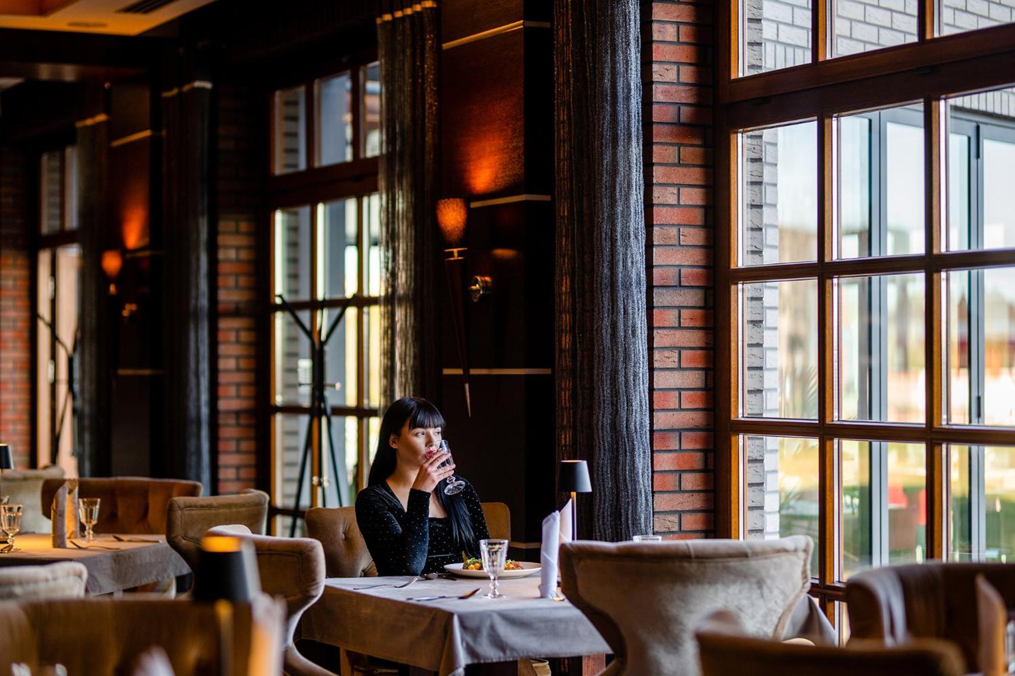 Hotel Alhar ルブリニェツ エクステリア 写真