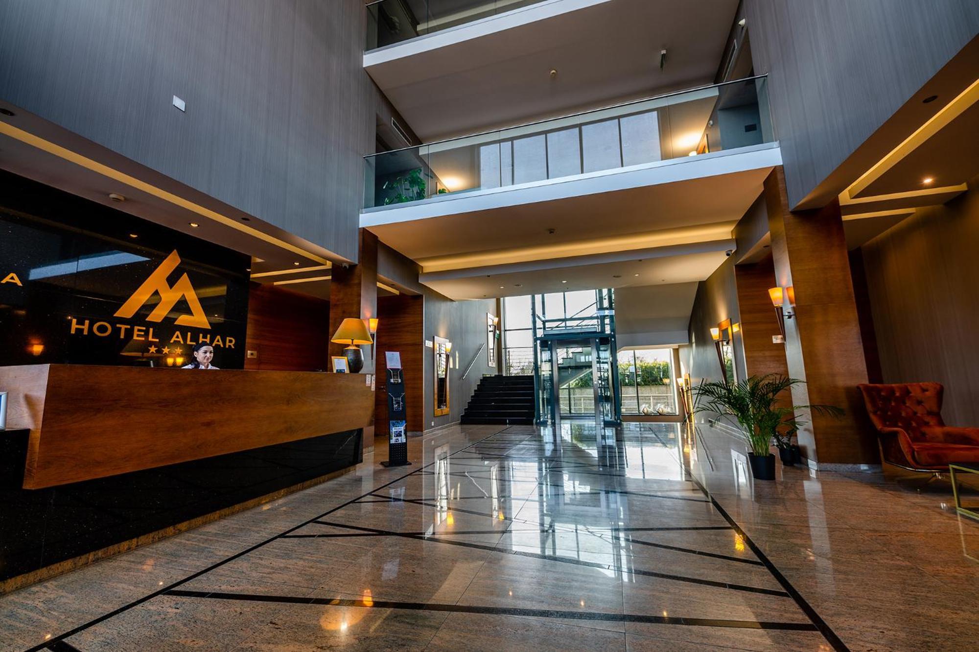 Hotel Alhar ルブリニェツ エクステリア 写真