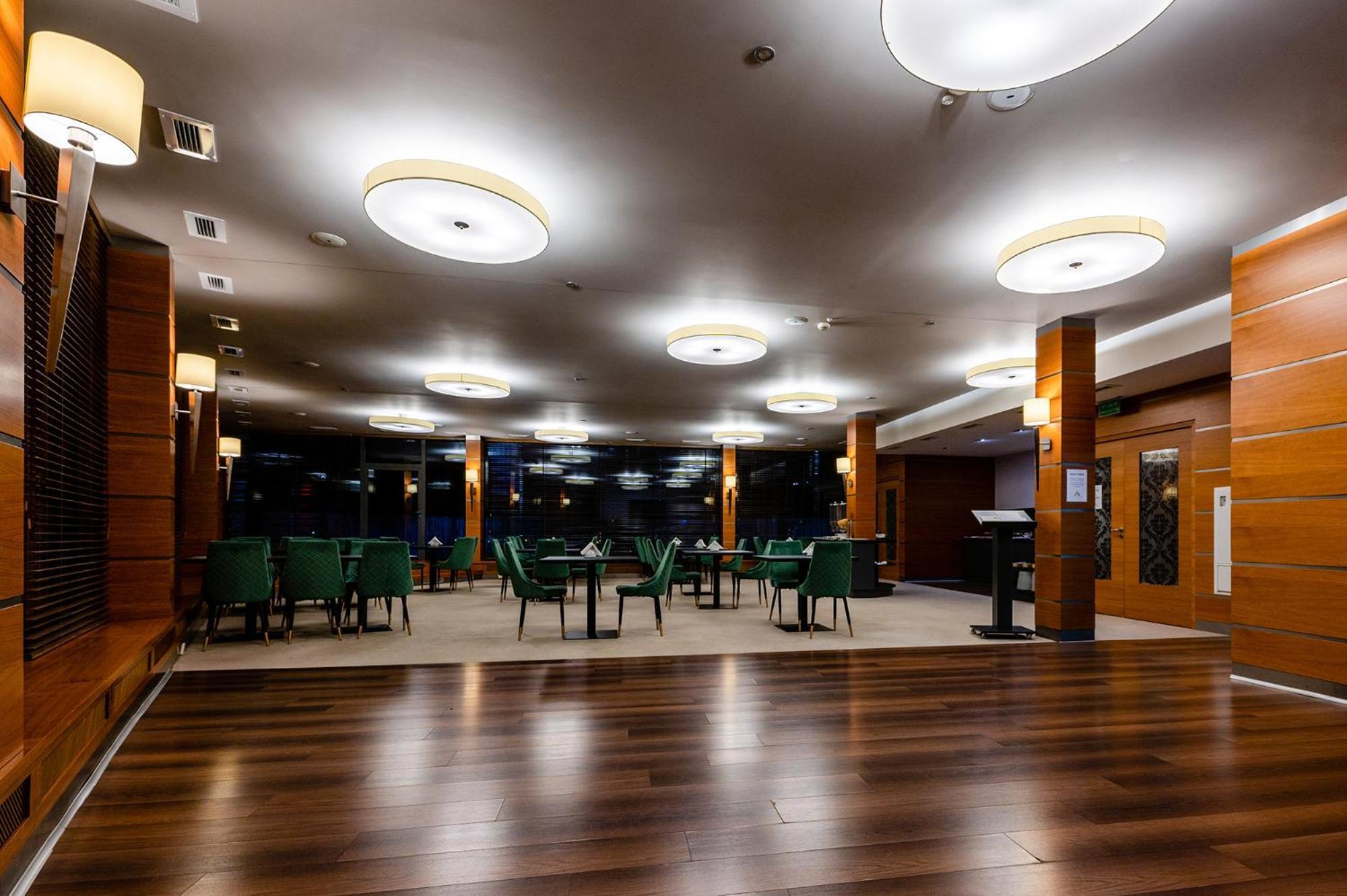 Hotel Alhar ルブリニェツ エクステリア 写真