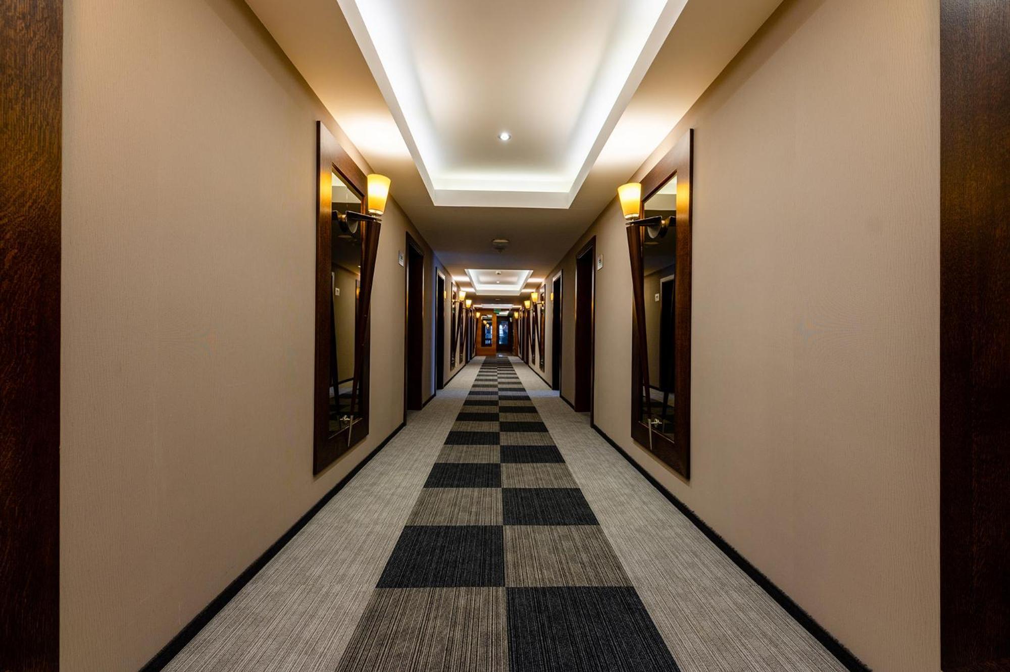 Hotel Alhar ルブリニェツ エクステリア 写真